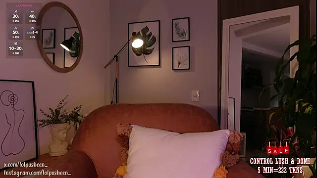 Snapshot of JulietteDee chatting on February 23, 2025, 9:48 pm JulietteDee online show from February 23, 2025, 9:48 pm