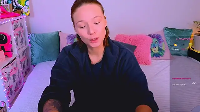 Snapshot of Karen_morris chatting on October 8, 2025, 5:57 pm Karen morris online show from October 8, 2025, 5:57 pm