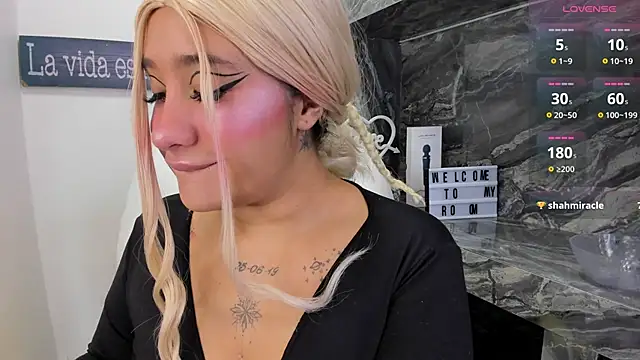 miss danika online show from October 20, 2025, 11:11 am