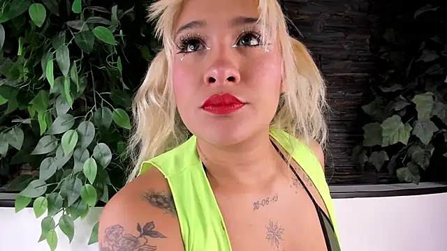 miss danika online show from February 12, 2025, 11:07 am
