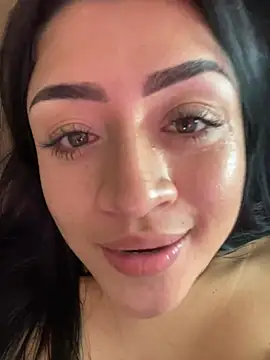 lucianaroy online show from January 20, 2025, 4:54 am