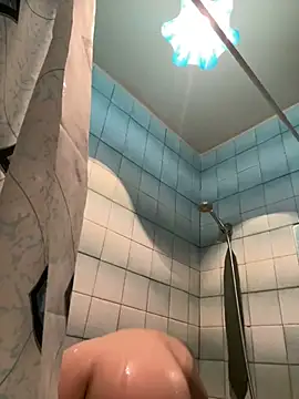 Snapshot of LikaCat chatting on March 15, 2025, 2:14 am LikaCat online show from March 15, 2025, 2:14 am