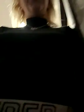 Snapshot of LikaCat chatting on September 21, 2025, 1:33 am LikaCat online show from September 21, 2025, 1:33 am