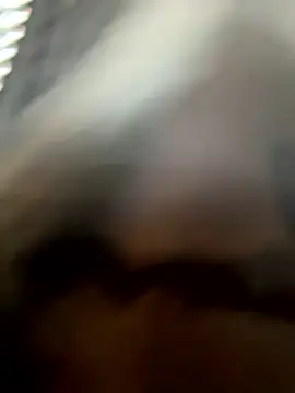 Snapshot of LikaCat chatting on October 5, 2025, 4:14 am LikaCat online show from October 5, 2025, 4:14 am