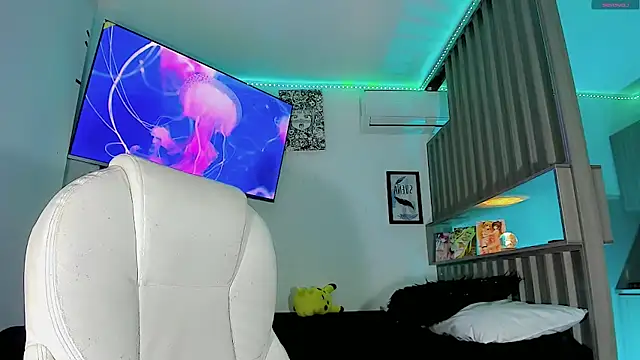 Snapshot of Ashlycuute chatting on October 11, 2025, 5:08 am Ashlycuute online show from October 11, 2025, 5:08 am