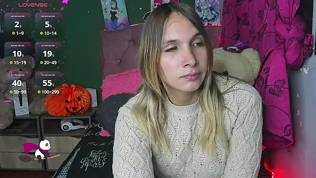 Snapshot of Tiffany_bunny2023 chatting on October 31, 2025, 12:07 am Tiffany bunny2023 online show from October 31, 2025, 12:07 am