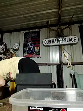 DanyThrash online show from May 10, 2026, 10:19 am