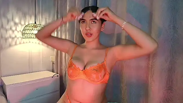 MarianaBenz online show from February 18, 2025, 2:38 am