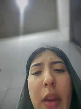 MarianaBenz online show from March 1, 2025, 2:26 am
