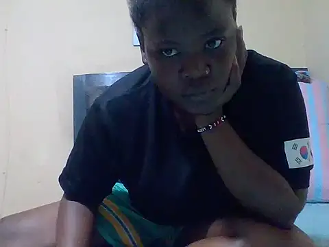 Snapshot of honeypotsweet chatting on October 12, 2025, 7:48 pm honeypotsweet online show from October 12, 2025, 7:48 pm