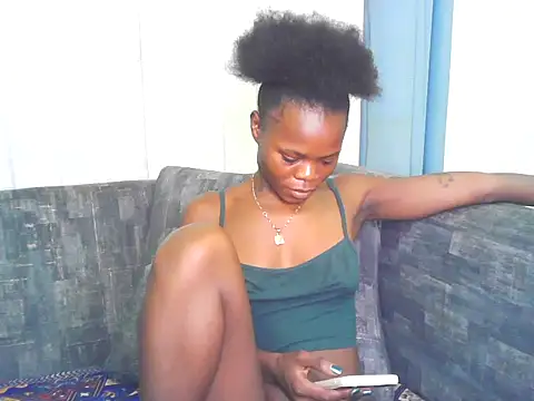 petiteebony 81 online show from February 26, 2025, 10:49 am