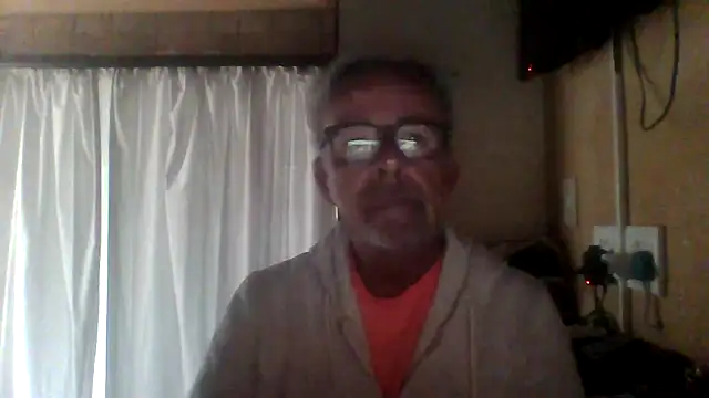 tuggy59 online show from October 4, 2025, 5:20 am