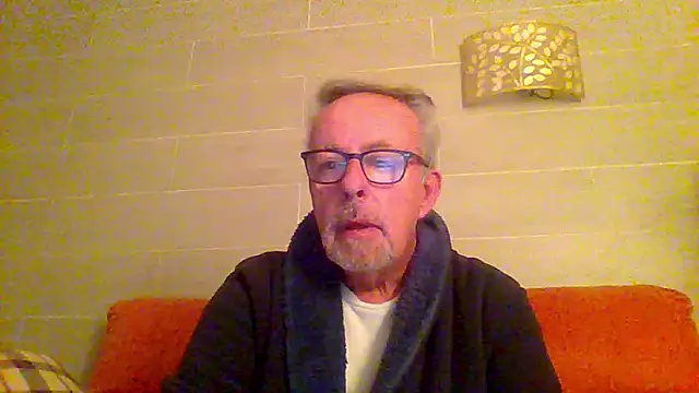 tuggy59 online show from January 7, 2026, 4:06 am