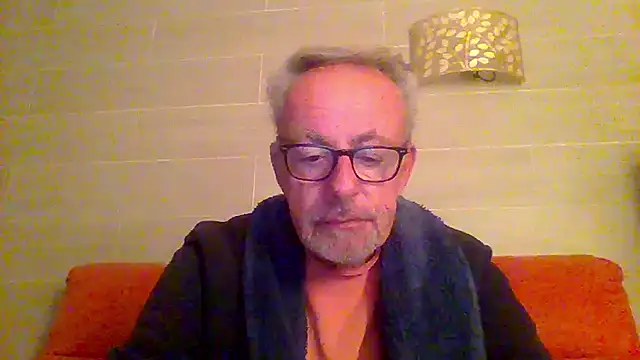 tuggy59 online show from January 11, 2026, 6:20 am