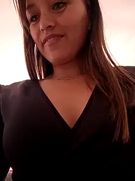 Snapshot of marena_saenz chatting on October 2, 2025, 4:10 pm marena saenz online show from October 2, 2025, 4:10 pm