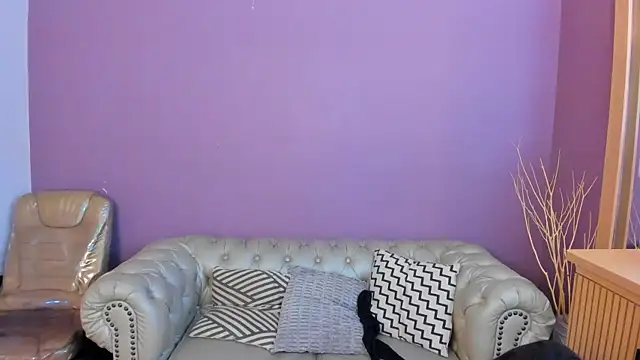 Snapshot of taylor_bennet chatting on October 6, 2025, 12:17 pm taylor bennet online show from October 6, 2025, 12:17 pm