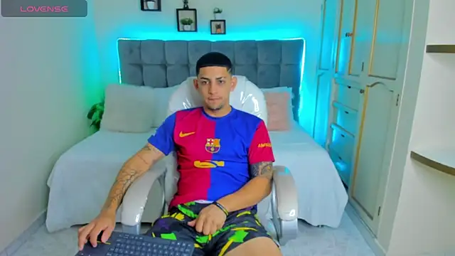 Alex cute77 online show from February 22, 2025, 12:29 pm