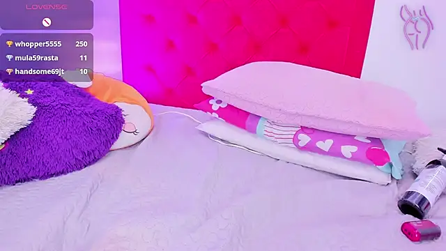 Snapshot of Sofia_Girl_ chatting on February 14, 2025, 9:55 am Sofia Girl online show from February 14, 2025, 9:55 am