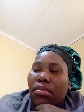 Real1SweetQueen online show from March 3, 2025, 9:24 am