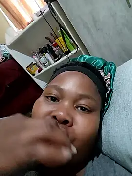 Real1SweetQueen online show from March 3, 2025, 4:32 am