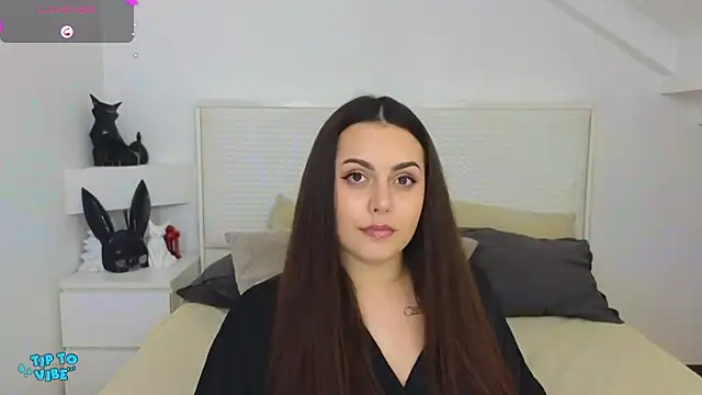 Eva Rogers  online show from January 17, 2025, 3:00 pm