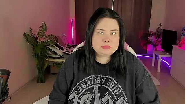 Snapshot of Akemi_BBW chatting on September 19, 2025, 5:22 am Akemi BBW online show from September 19, 2025, 5:22 am