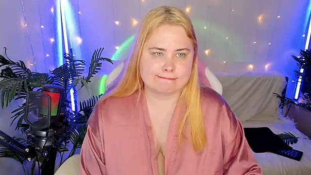 Akemi BBW online show from January 20, 2025, 9:01 pm