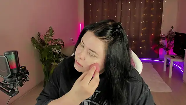 Snapshot of Akemi_BBW chatting on September 20, 2025, 2:11 pm Akemi BBW online show from September 20, 2025, 2:11 pm