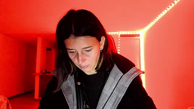 zoe jeane beker online show from February 20, 2025, 11:32 pm