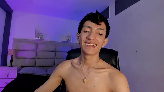 DereckCooperr online show from October 25, 2025, 11:05 pm