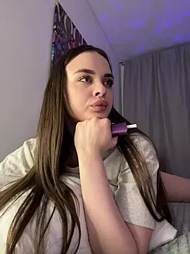KristenSayles online show from March 7, 2025, 12:48 am