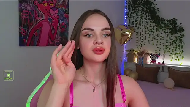 KristenSayles online show from September 10, 2025, 8:08 pm