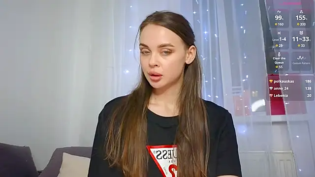 KristenSayles online show from January 24, 2025, 5:32 pm