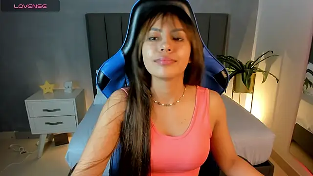 casandra ballesteros online show from March 18, 2025, 1:44 pm