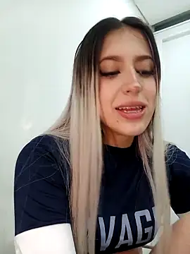 Snapshot of eva-2023 chatting on October 12, 2025, 12:34 am eva-2023 online show from October 12, 2025, 12:34 am