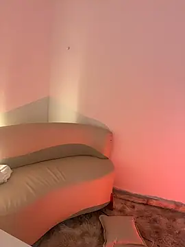 anniesweet02 online show from April 2, 2026, 12:29 am