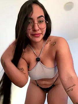 anniesweet02 online show from January 18, 2026, 11:19 pm