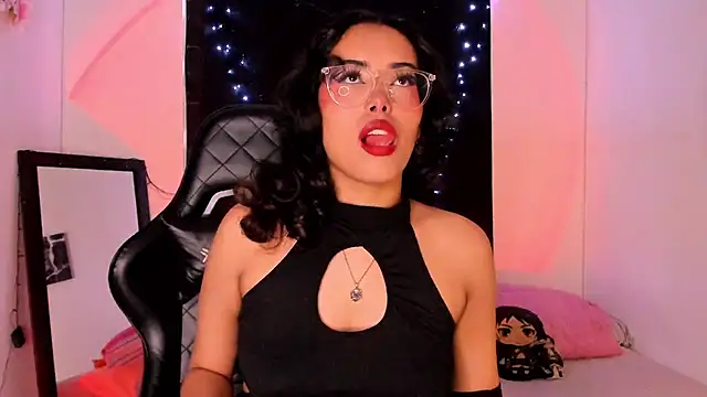 willow poisson online show from February 19, 2025, 5:27 pm