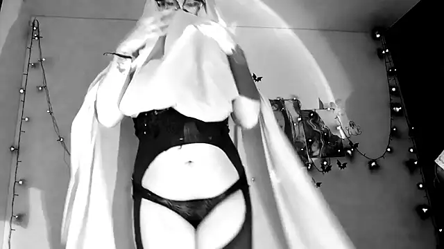 willow poisson online show from October 9, 2025, 5:35 pm