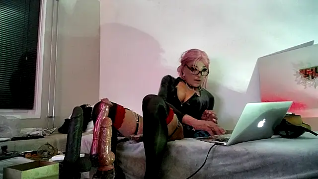 CharlotteVixxens online show from December 27, 2024, 3:20 am
