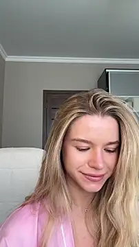 Snapshot of JessIsLove chatting on April 21, 2026, 5:03 am JessIsLove online show from April 21, 2026, 5:03 am
