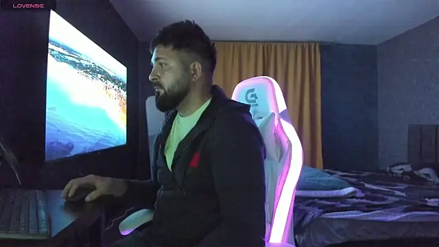 Eduu2322 online show from September 25, 2025, 6:58 pm