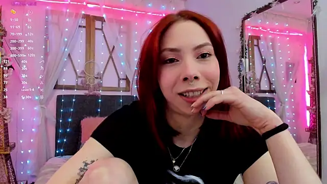 laura olssen online show from November 10, 2025, 12:21 pm