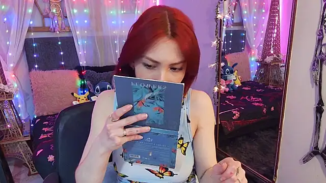 laura olssen online show from February 28, 2025, 4:10 pm