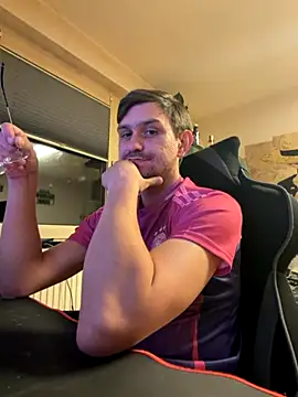 Shaiiboy online show from October 3, 2025, 2:48 am