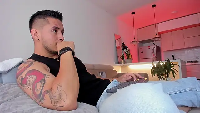 Chriskyle  online show from December 17, 2024, 2:44 pm