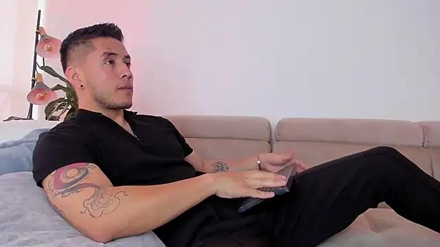 Chriskyle  online show from December 4, 2024, 1:14 pm