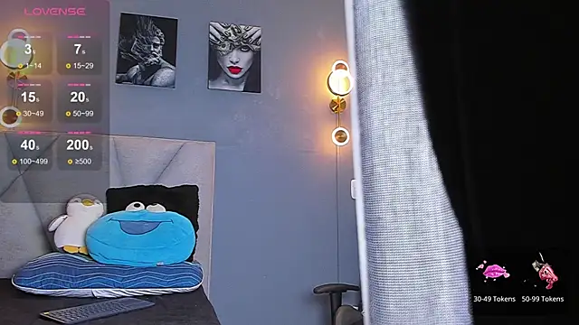 Snapshot of Adrian_Torres_ chatting on October 19, 2025, 3:59 pm Adrian Torres online show from October 19, 2025, 3:59 pm