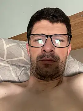 Juliano2289 online show from April 13, 2026, 5:06 pm