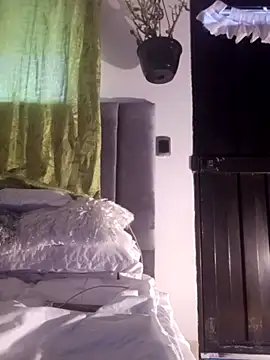 Snapshot of CurvySara1 chatting on October 1, 2025, 9:29 pm CurvySara1 online show from October 1, 2025, 9:29 pm